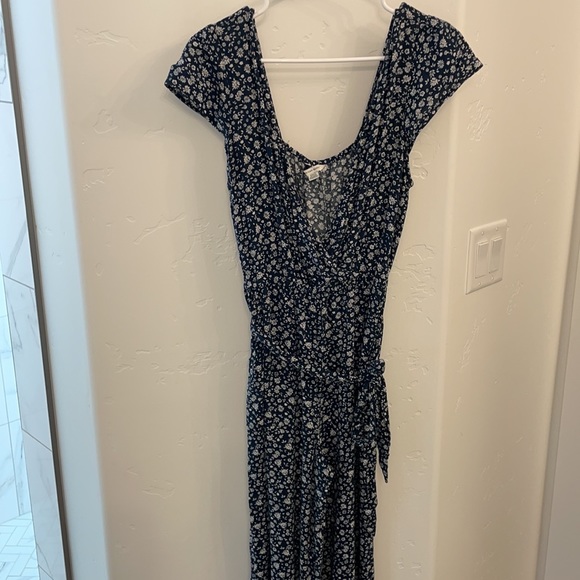 Navy Blue Floral JumpSuit - Picture 3 of 3